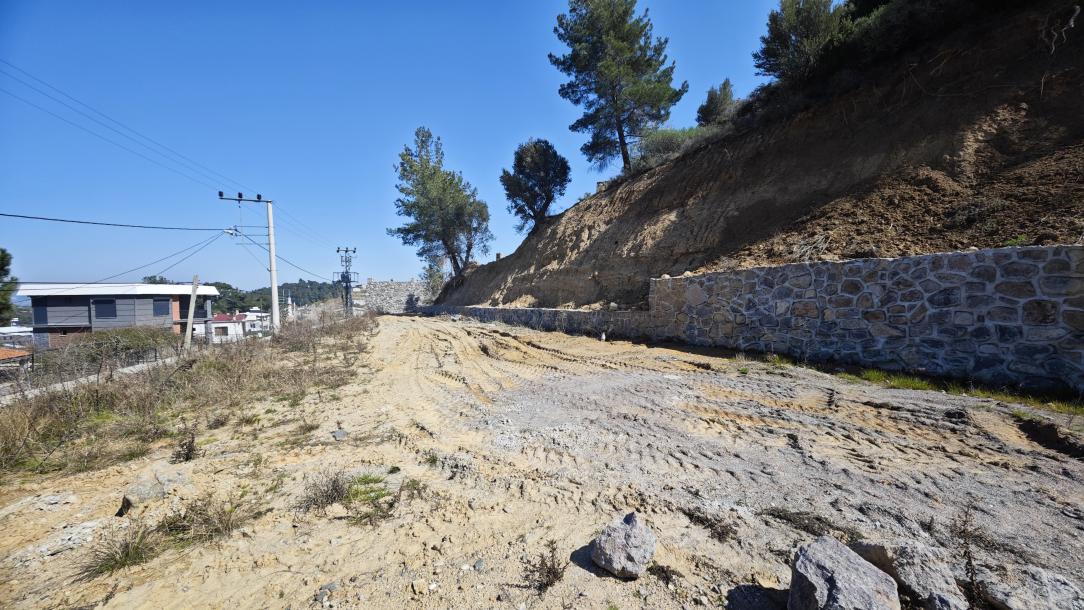 İZMİR KEMALPAŞA AŞAĞIKIZILCA'DA ANA YOLA SIFIR 2.800 m² YATIRIMLIK ARAZİ!-3