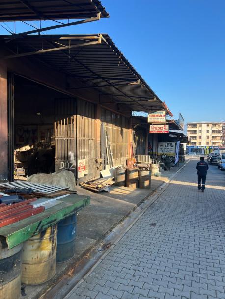 Kemalpaşa Sanayi Sitesi'nde Hazır Kiracılı Dükkan Fırsatı – Kaçırmayın!-1