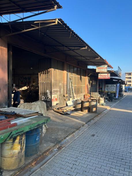 Kemalpaşa Sanayi Sitesi'nde Hazır Kiracılı Dükkan Fırsatı – Kaçırmayın!-2